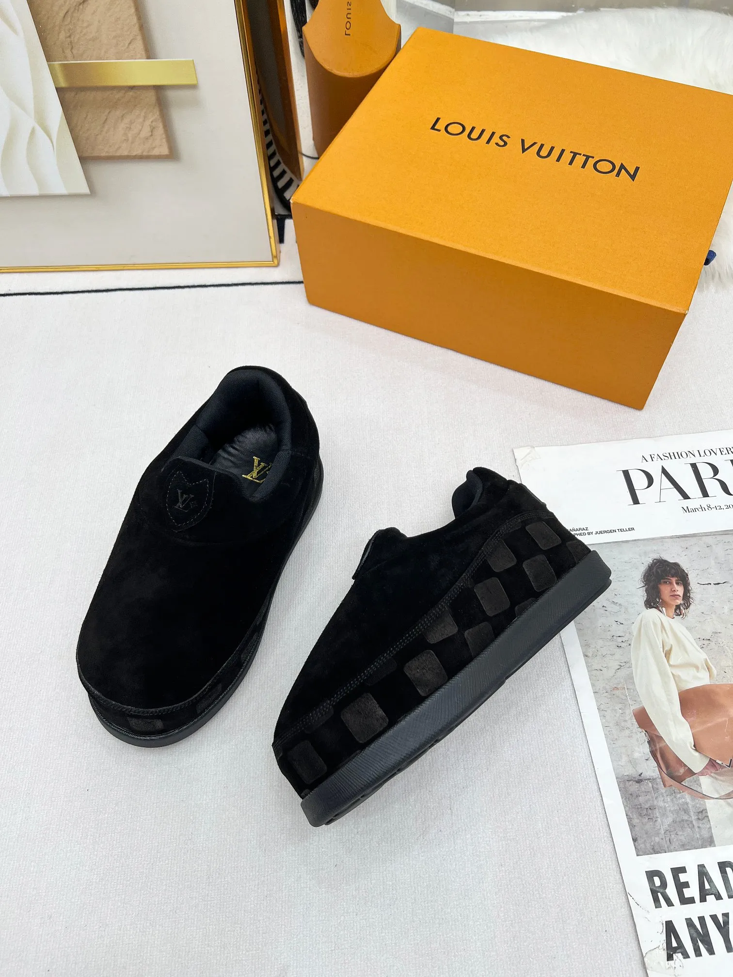👟👟Ex-factory price 660👟👟 louis vuitton (Louis Vuitton/lv)🔍Autumn and winter~Ugly little chubby, new shoe style YETI🔥🔥🔥🔥 Super street-style bread shoes are here! ! ! Chubby is so cute~💞 What a great tool for showing off slim legs! The inner height is increased by 5 cm, the legs are longer and thinner, and the beef tendon bottom is super comfortable, suitable for couples 💞💞💞💞 Fabric: imported high mercerized ox velvet embossed craftsmanship Number of yards: 35-45 yards (46🉑custom-made, non-returnable)